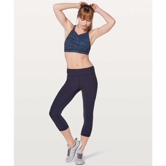 Lululemon Slide With Me Bra Size 8 Linear Navy Multi 2872 - Picture 7 of 7